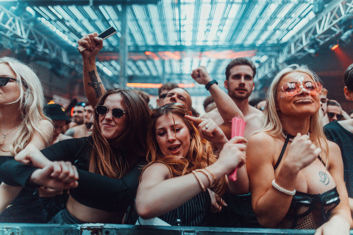 Loading... just a sec